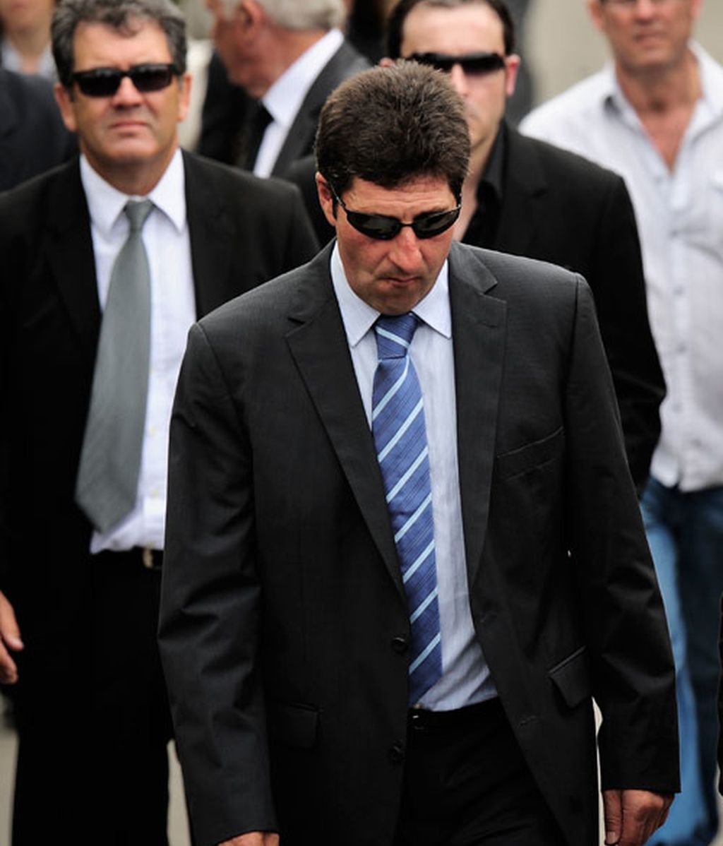 Dolor y grandes recuerdos en el funeral de Seve