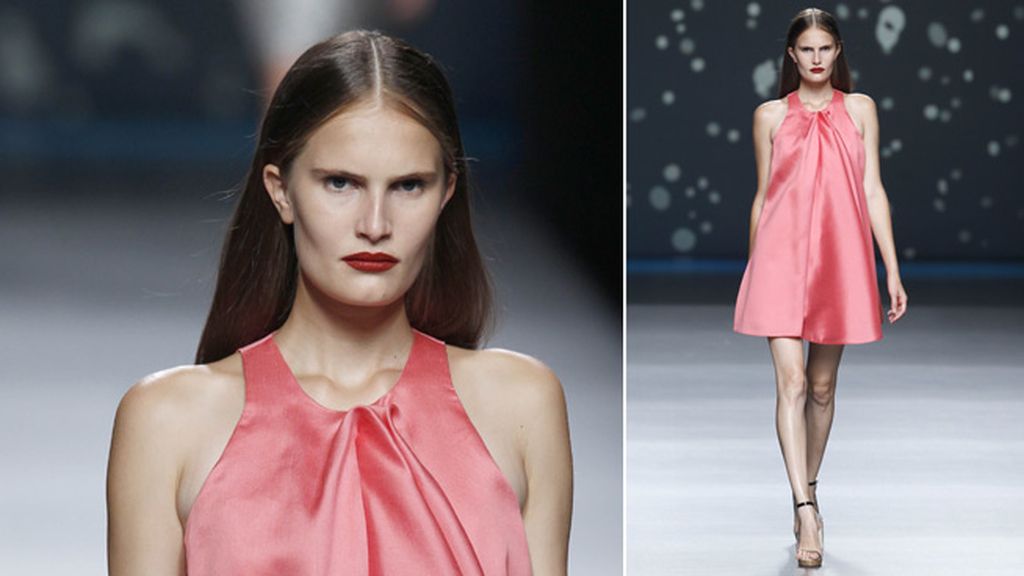 Vuelve la minifalda con volumen