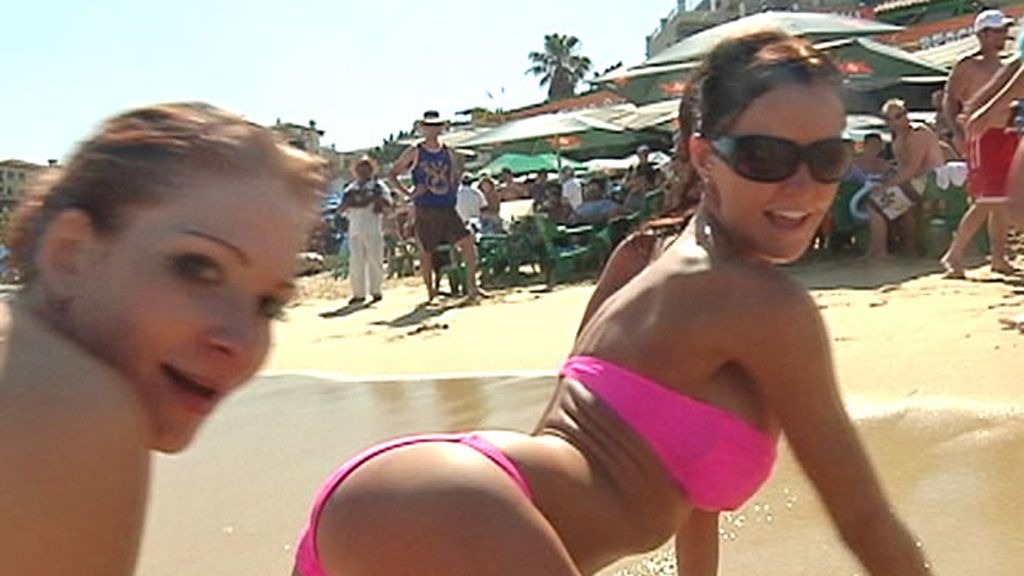 Estas chicas disfrutan del sol y del ambiente en California