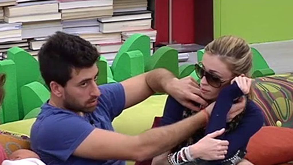 Miriam se desahoga con sus compañeros