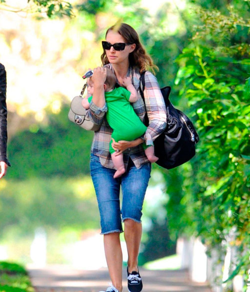 El paseo de Natalie Portman y su hijo Aleph