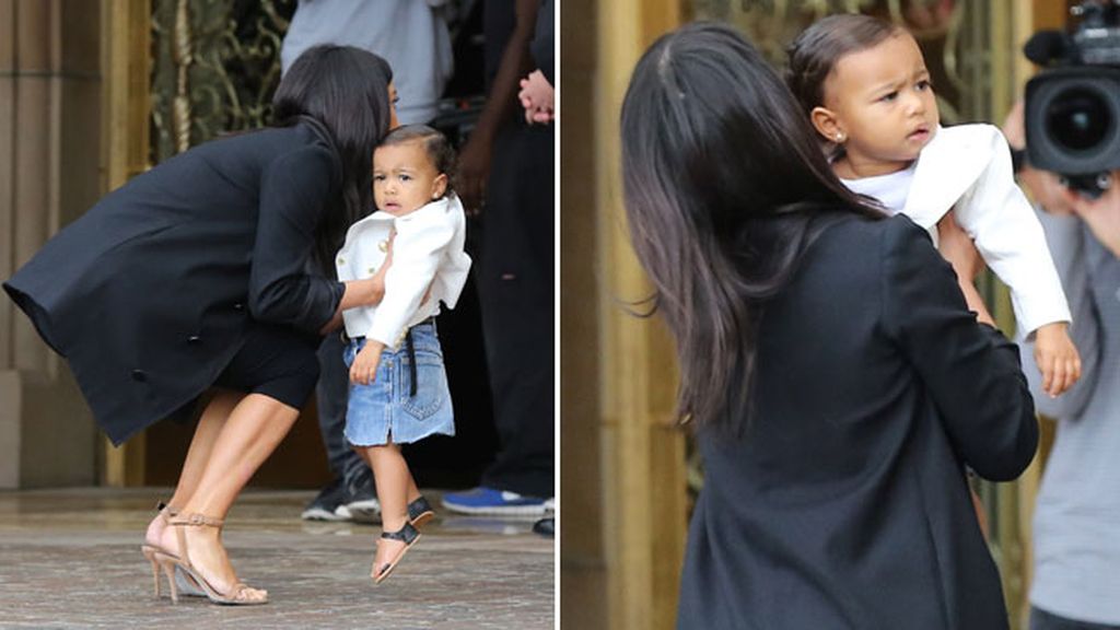 North West, al igual que Kim, llevaba una blazer