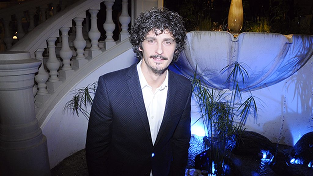 Antonio Pagudo, muy elegante con traje de García Madrid