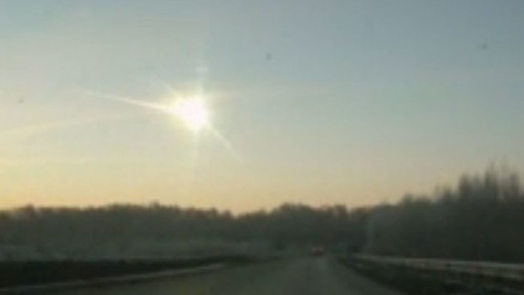 Pánico en Rusia por una lluvia de meteoritos