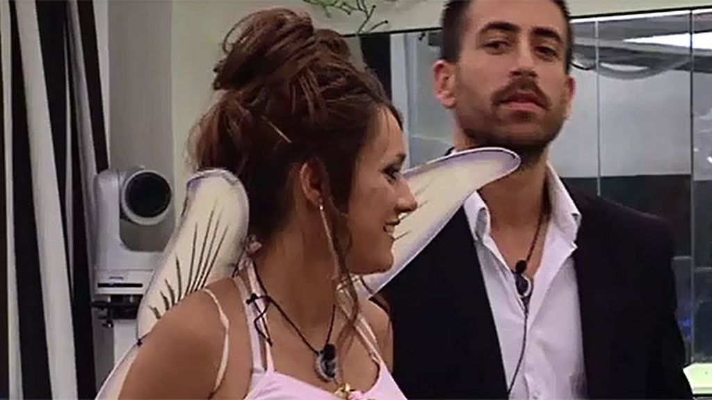 Los concursantes celebraron el cumpleaños de Saray