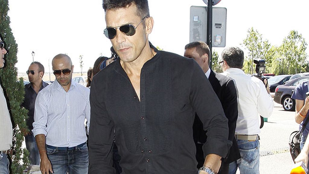 Jesús Vázquez durante el funeral de Pedro Rodríguez