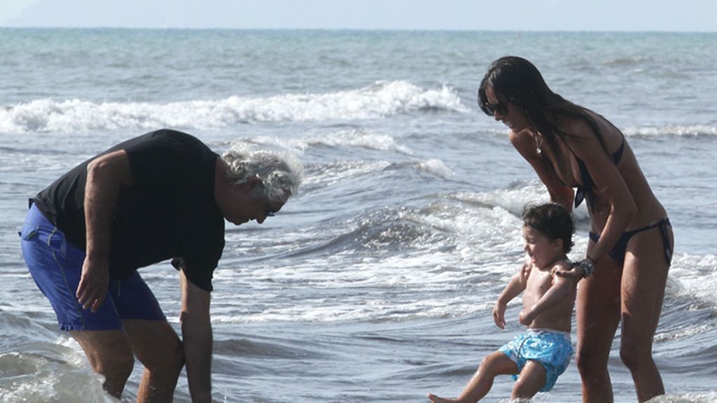 Los Briatore, en plan familia feliz en una ciudad balneario