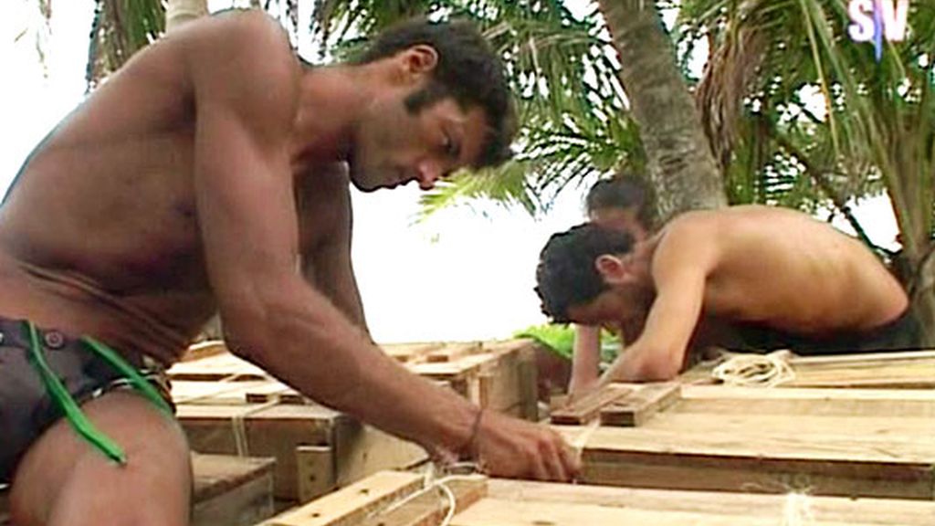 La balsa aguanta el duro viaje