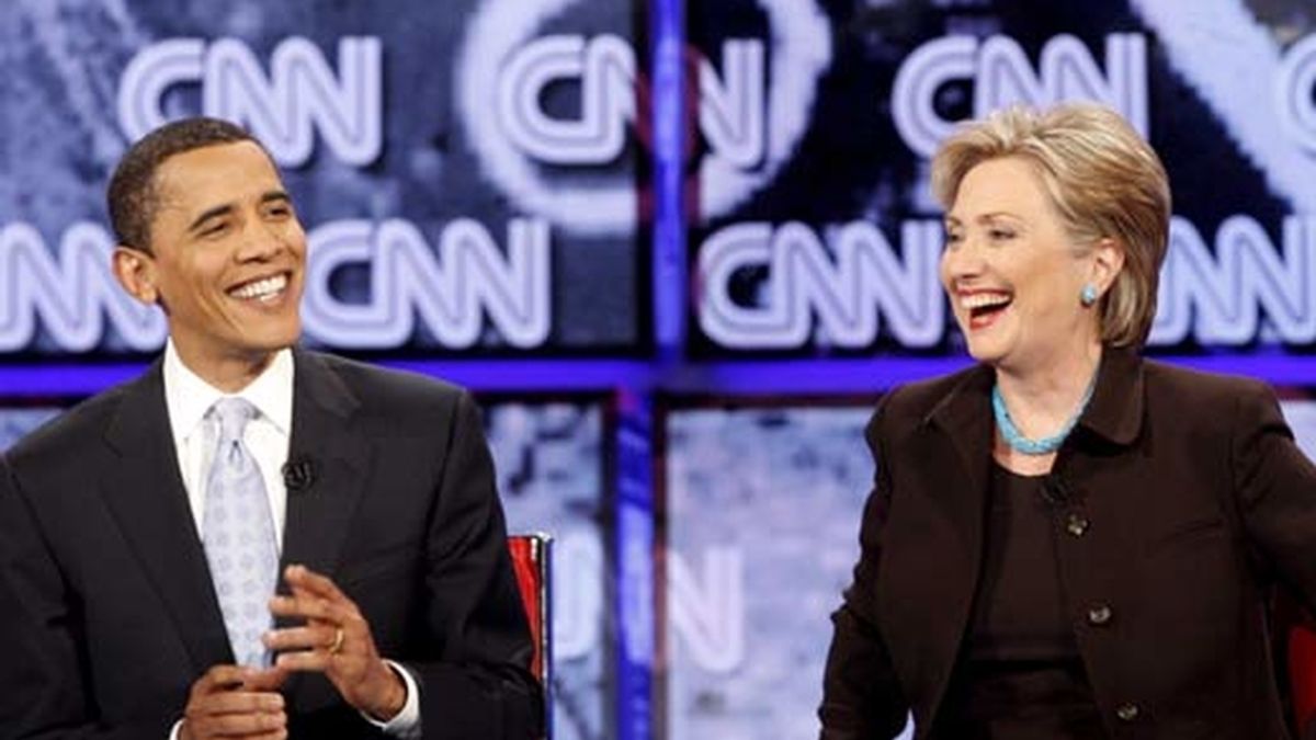 Obama y Clinton durante las primarias en la cadena de televisión CNN. Foto: EFE