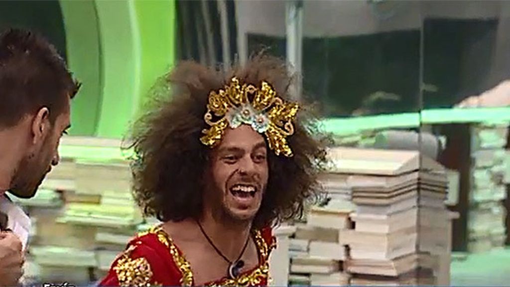 Los concursantes celebraron el cumpleaños de Saray