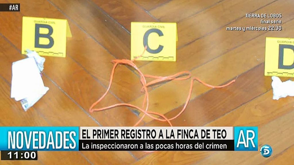 Una cuerda similar a la hallada junto al cadáver y papeles con fluidos en la papelera