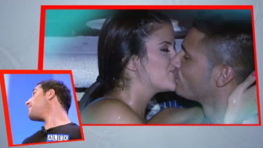 Lola, a Ángel: “No quería besarte en la primera cita pero no he podido aguantar”