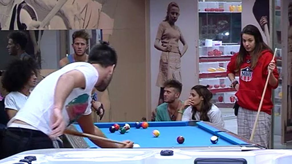 Ninguno de sus compañeros quiso perderse el duelo