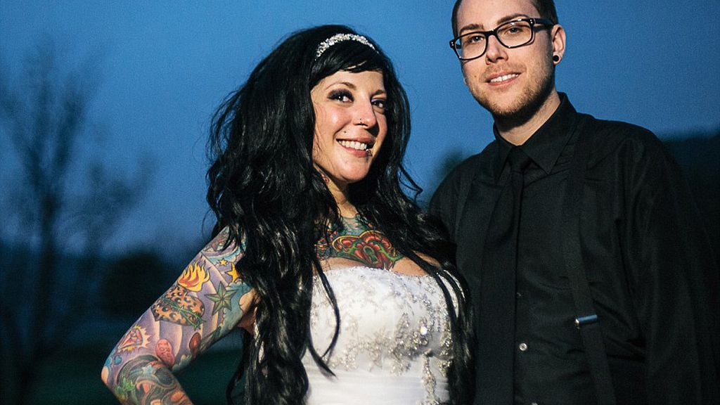 Casadas que enseñan sus tatuajes el día de su boda Casadas que enseñan sus tatuajes el día de su boda