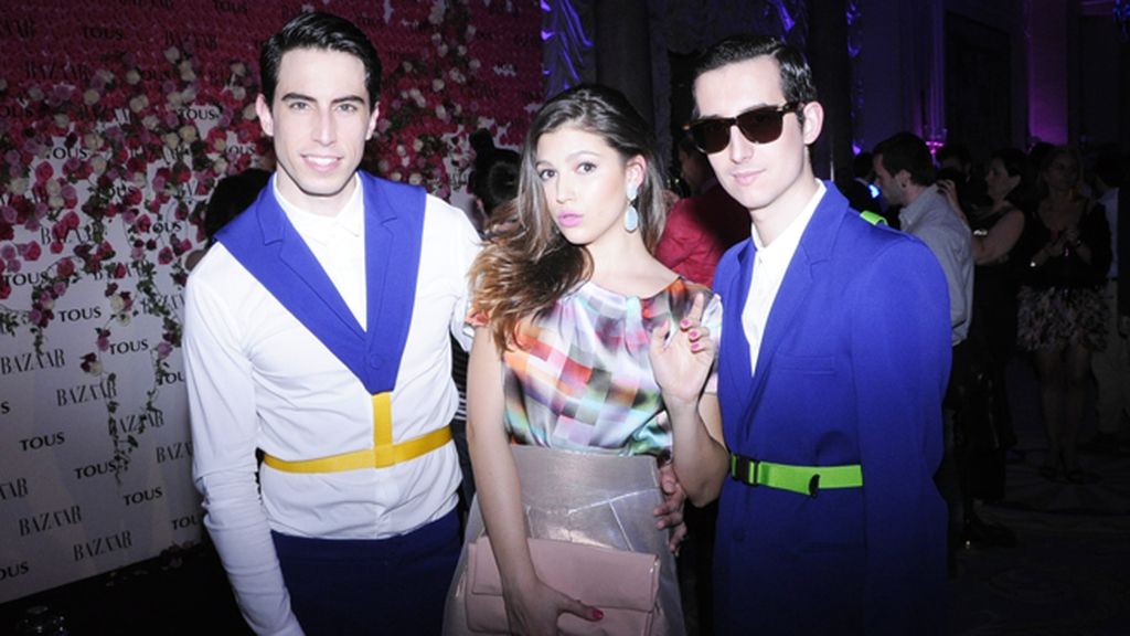 Posamos junto a nuestra querida Úrsula Corberó vestidos de David Delfín