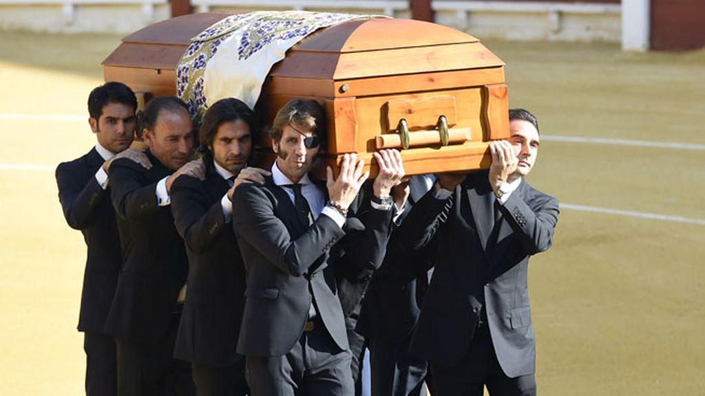La familia Manzanares muy unida ante la pérdida de su padre