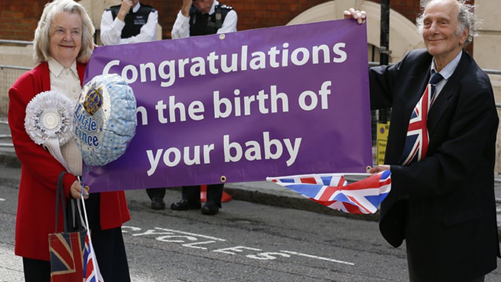 El bebé, tercero en la línea de sucesión, ha pesado 3.700 gramos