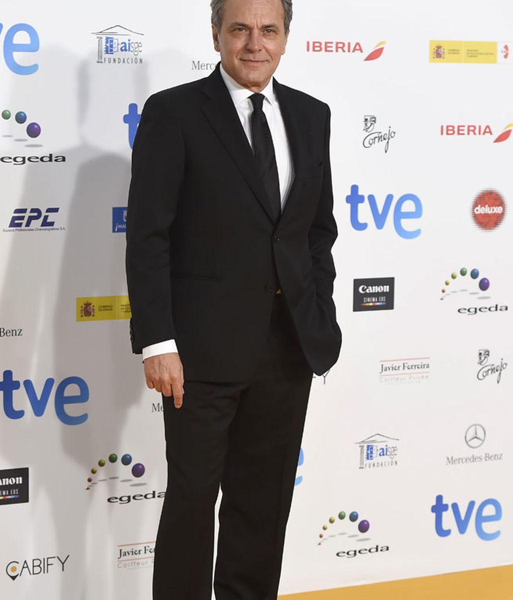 José Coronado, de traje negro y corbara a juego