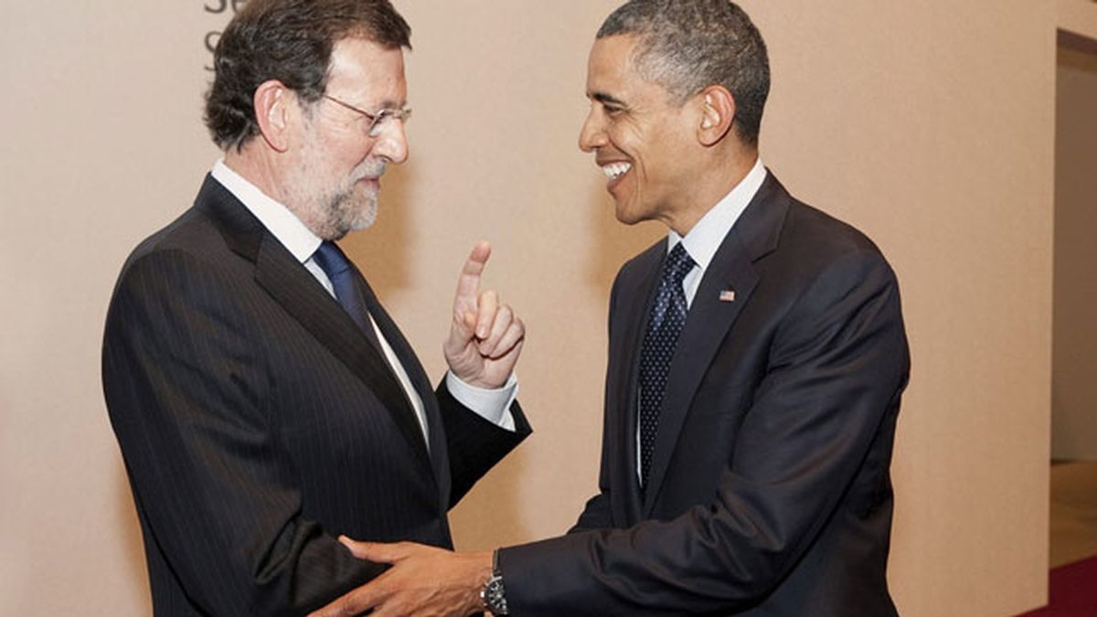 Saludo entre el presidente de Estados Unidos, Barak Obama, y el jefe del Ejecutivo español, Mariano Rajoy