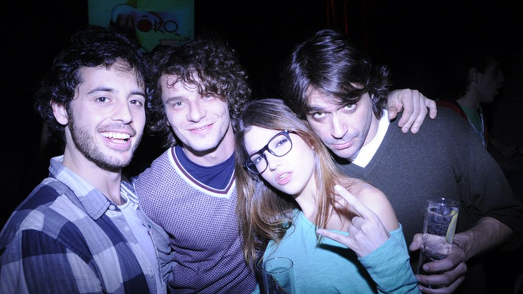 En el cumple de Javier Calvo, con Úrsula Corberó y sus amigos