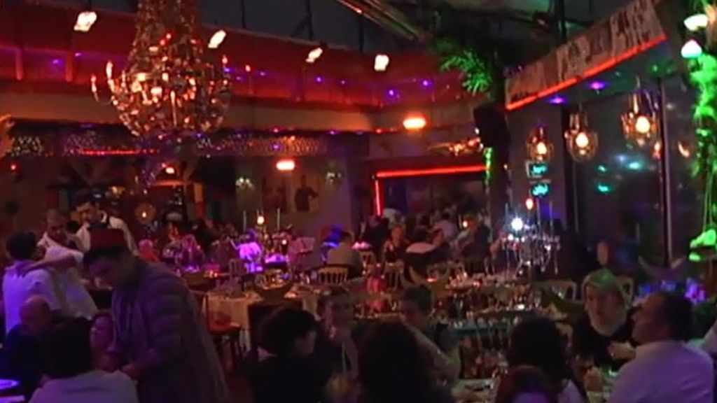 80 euros, cena y espectáculo