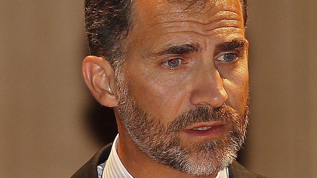 Letizia, arreglos en el pelo; Felipe, vuelve a la barba