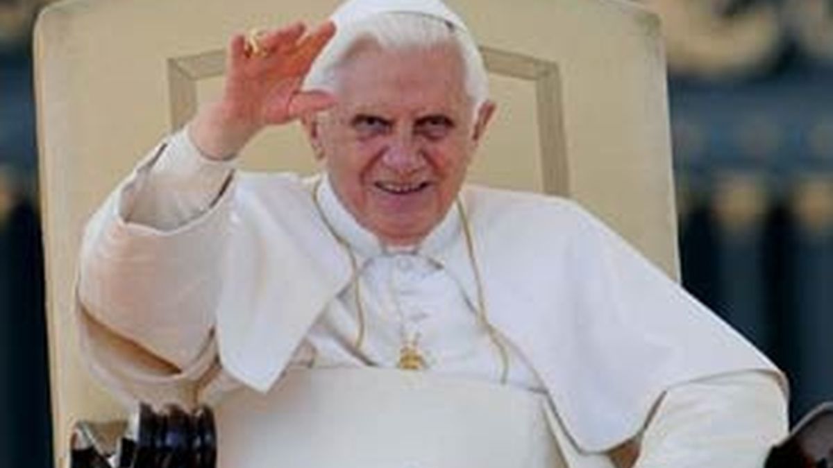 El Papa pide perdón a víctimas y fieles ante los escándalos pederastas. Vídeo: Informativos Telecinco