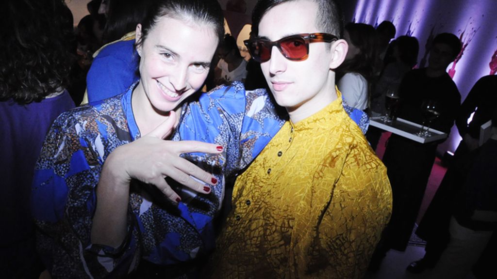 Malena Costa y Eva González, de uñas