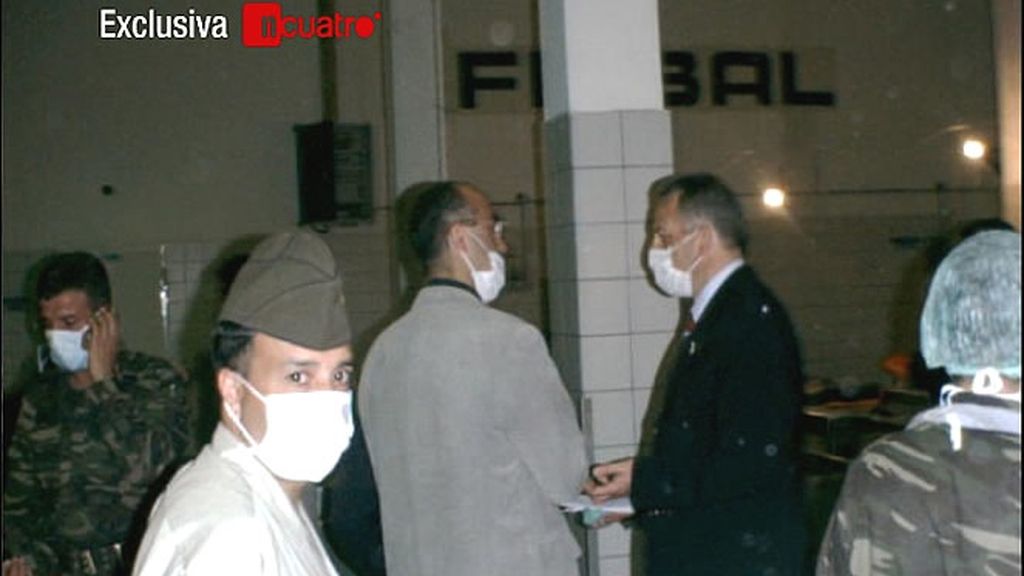 Imágenes exclusivas de las identificaciones de los cadáveres de los militares fallecidos en el accidente del Yak-42