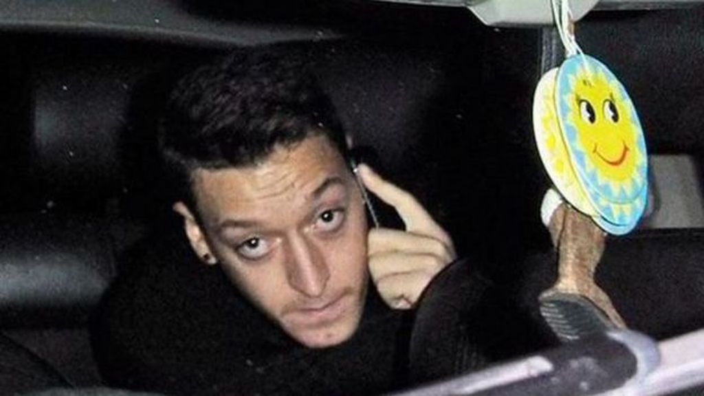 Arsene Wenger, Mesut Ozil, Arsenal Arsene Wenger, Mesut Ozil, Arsenal