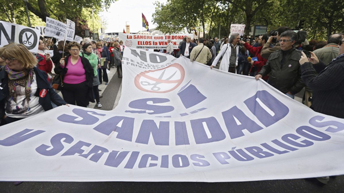 Cuatro 'Mareas' salen a la calle en Madrid contra el "desmantelamiento de los servicios públicos"