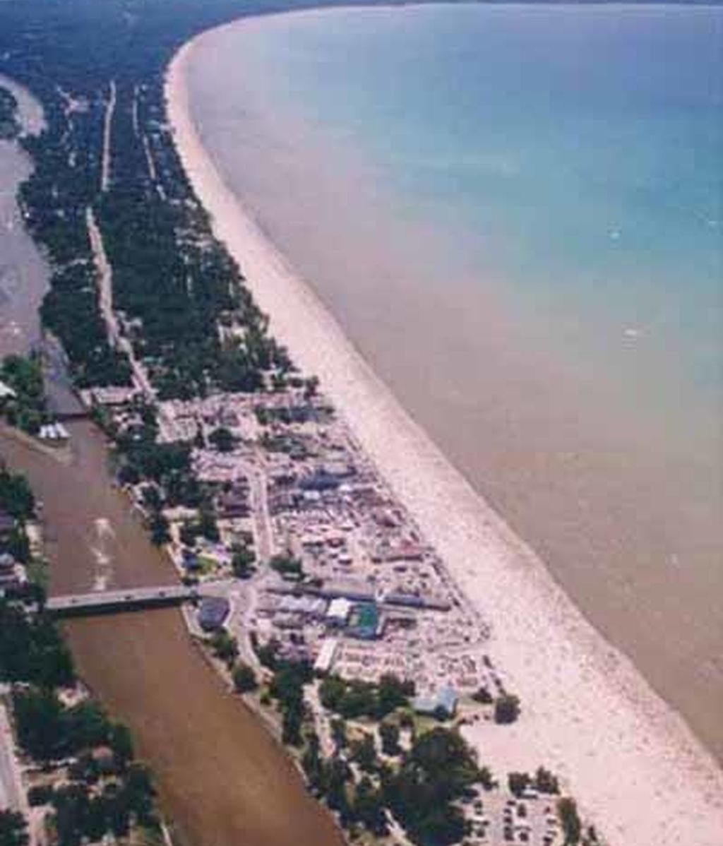 Wasaga, en Ontario Canadá, es la mayor playa de agua dulce del mundo, con 14 kilómetros
