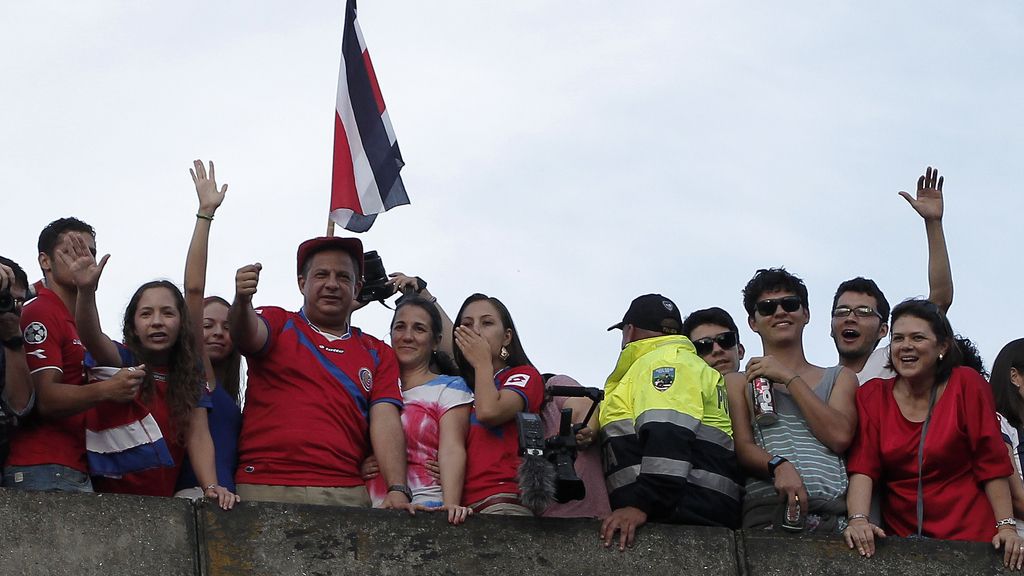 Los costarricenses, exultantes con su selección