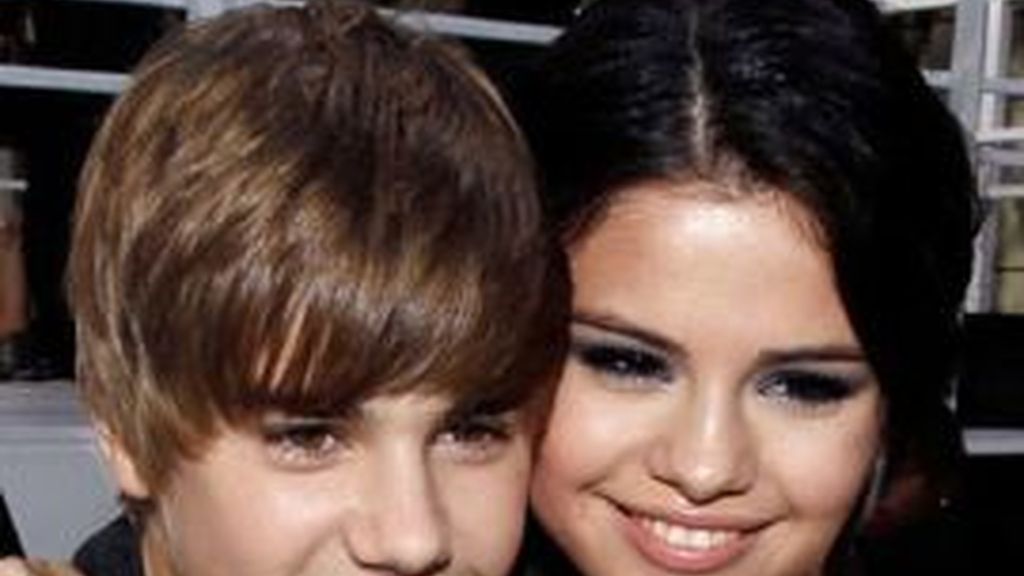 Selena Gómez, amenazada tras la confirmación de los rumores de su noviazgo con Justin Bieber. Foto: Gtres. Selena Gómez, amenazada tras la confirmación de los rumores de su noviazgo con Justin Bieber. Foto: Gtres.