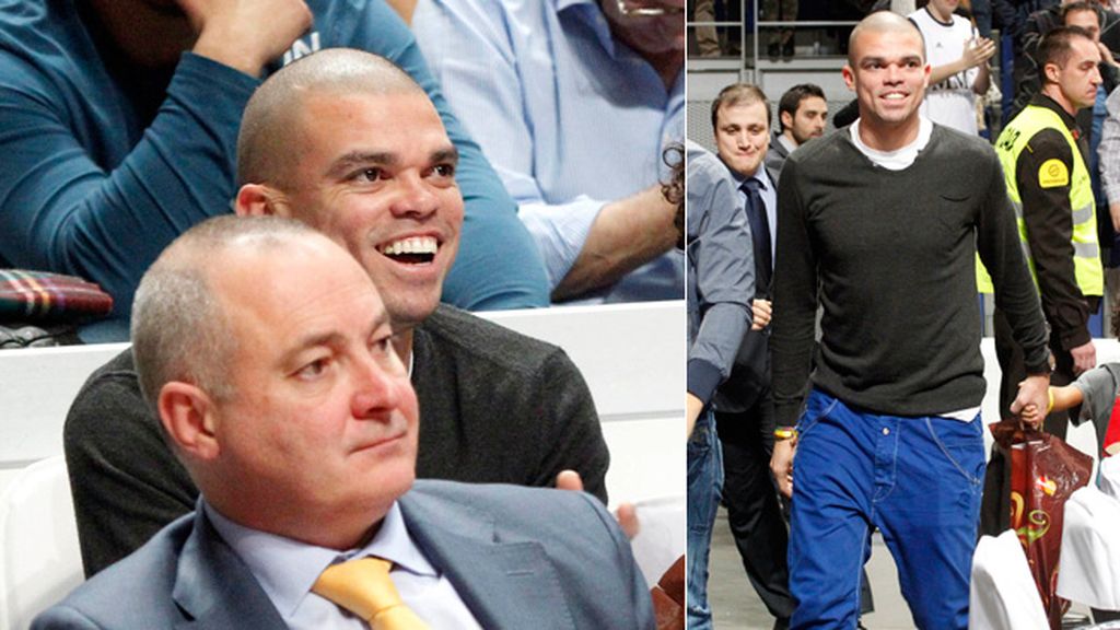 Pepe, que se recupera de su lesión, acudió con su hijo a animar al equipo madrileño