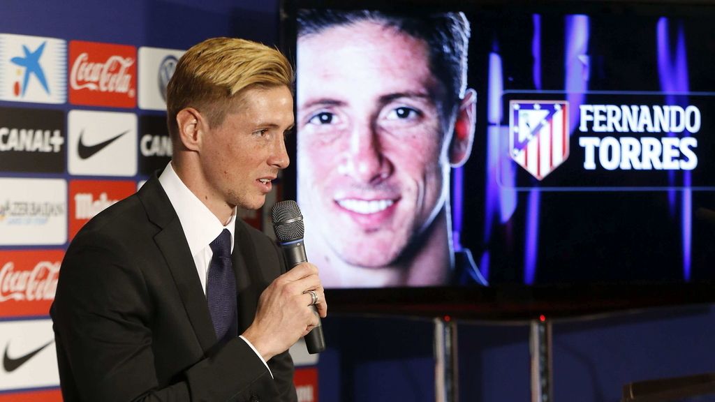 Las mejores fotos de la presentación de Fernando Torres con el Atlético de Madrid