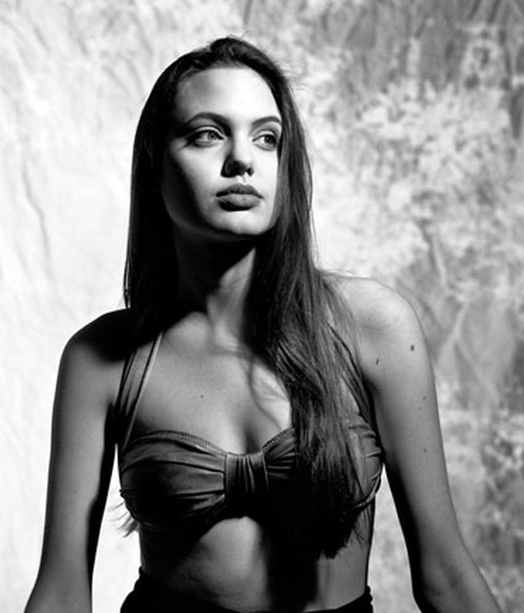 Nuevas imágenes de Angelina Jolie adolescente