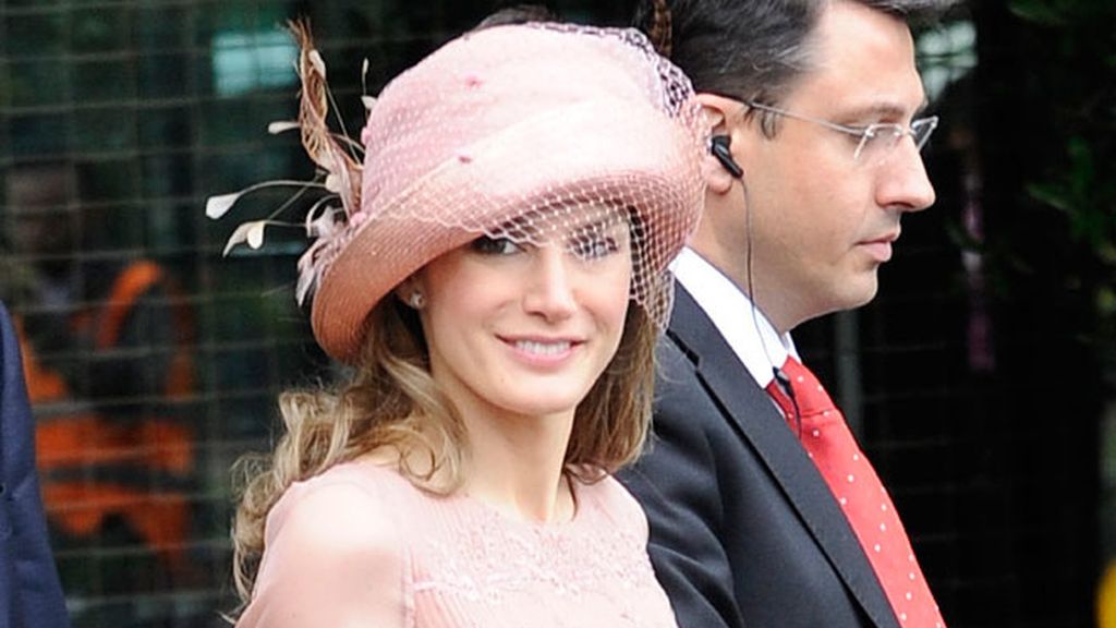 El 'total look' de Letizia, al detalle