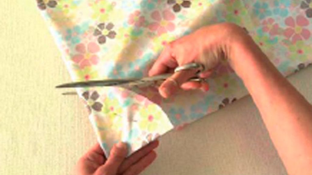 Tricotosas 37: Vestido de volante para niña