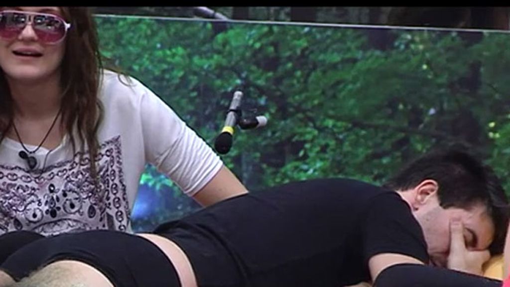 Las chicas disfrutaron de la sesión de depilación