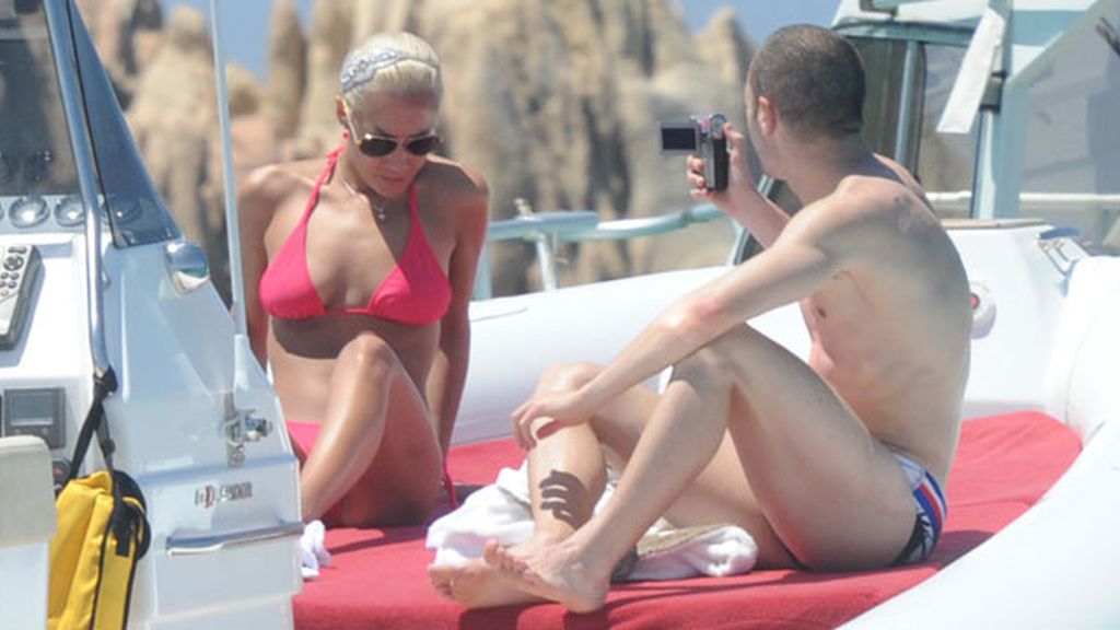 Anna Ortiz, ¿recomendará a su chico qué bañador ponerse?