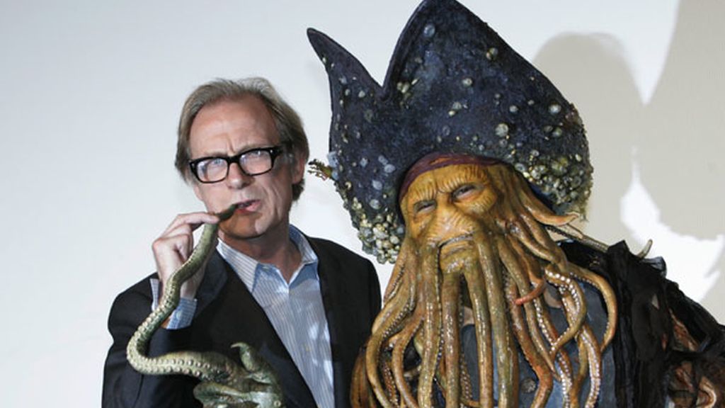 Bill Nighy como Davy Jones