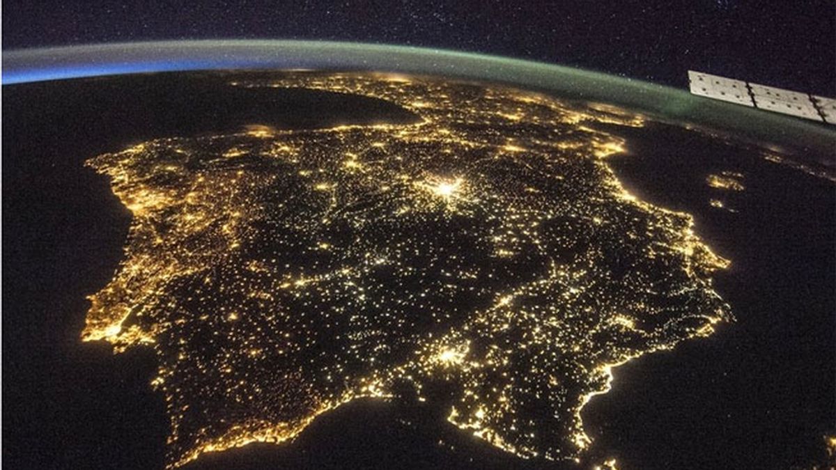 La foto de la contaminación lumínica en la Península Ibérica