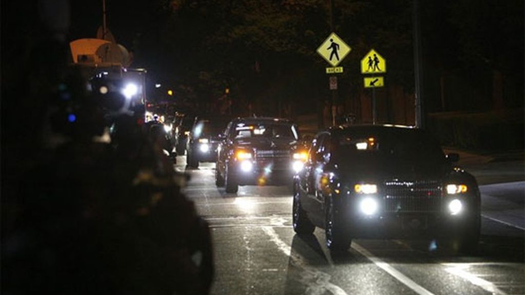 RODEADO DE SUS  FAMILIARES Y AMIGOS