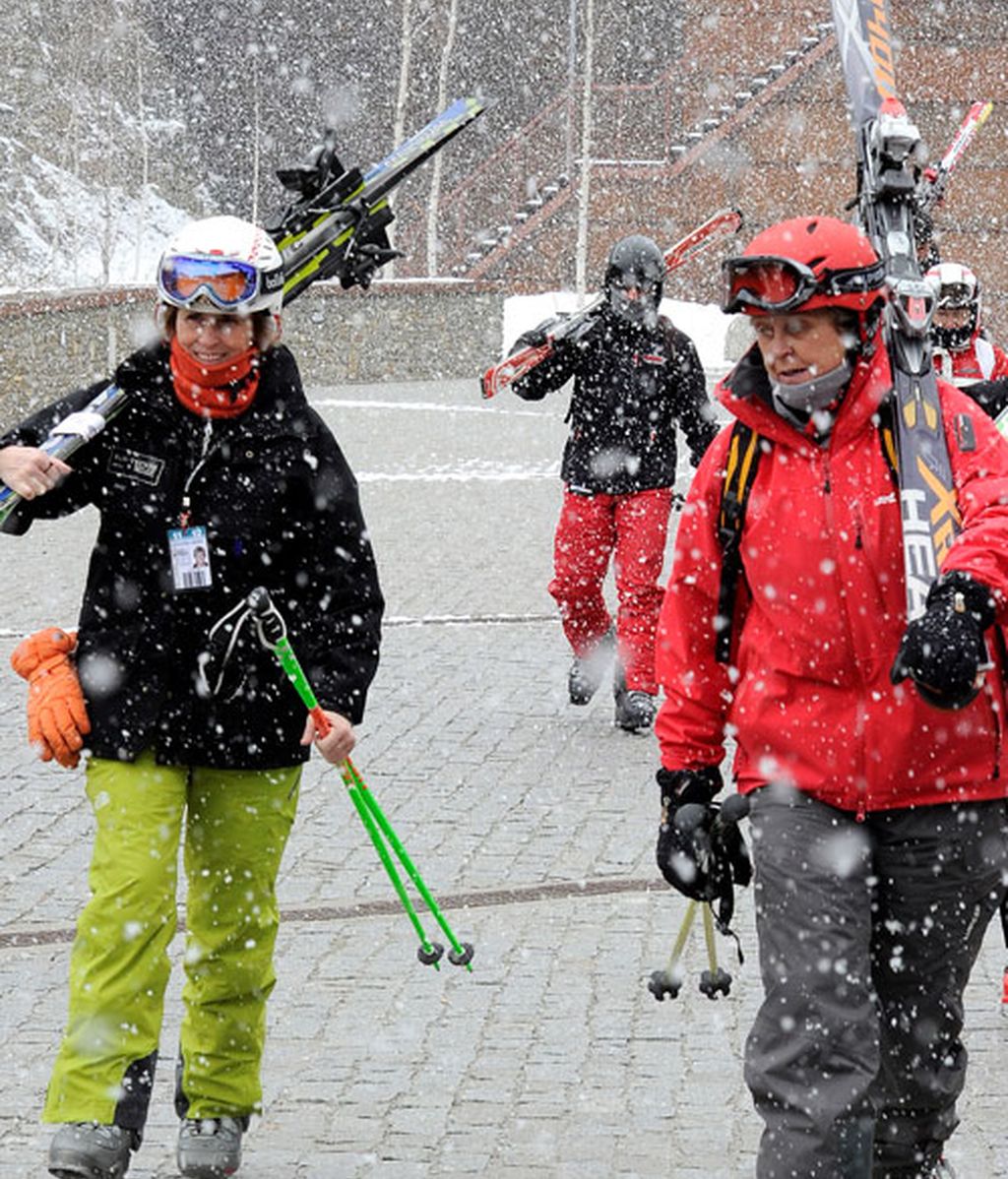 Mercedes Mila se va a esquiar, pero sigue sin mostrarnos a su novio