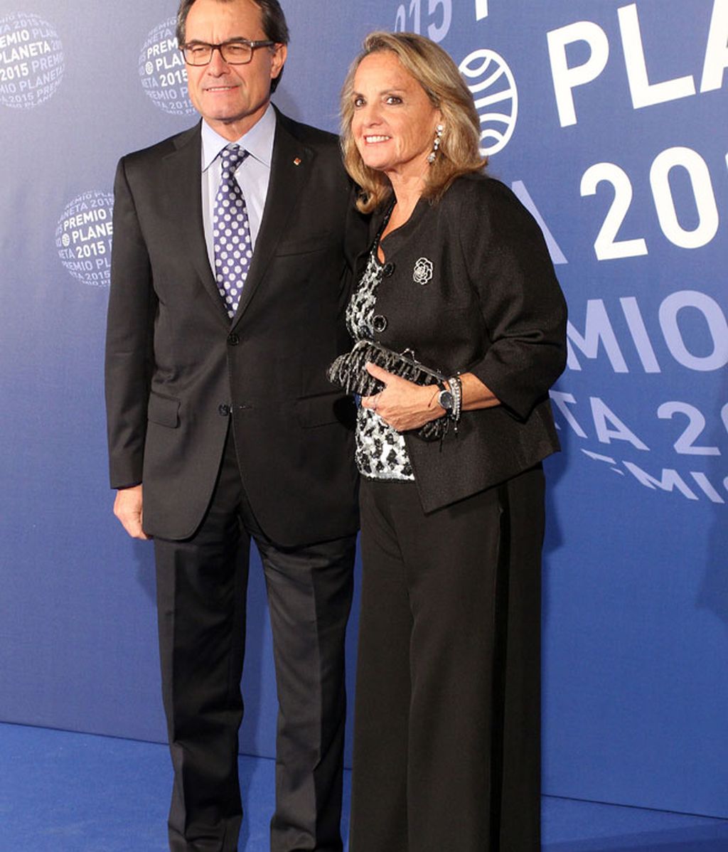 Artur Mas no quiso perderse el evento, junto a su mujer, Helena Rakosnik
