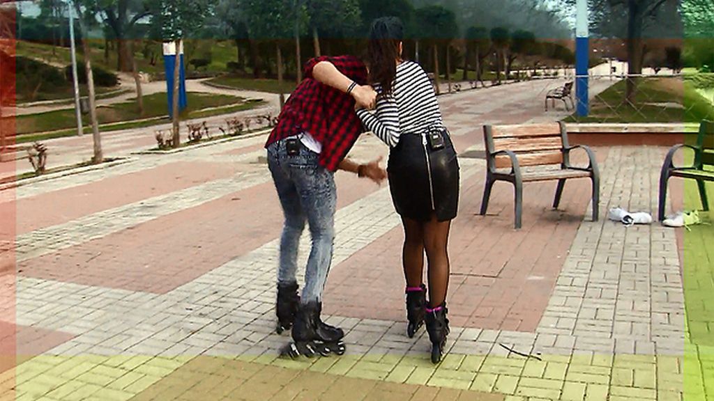 Ruth rechaza el beso de Ángel
