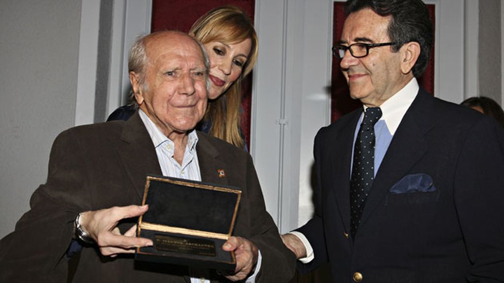 "El médico a palos"