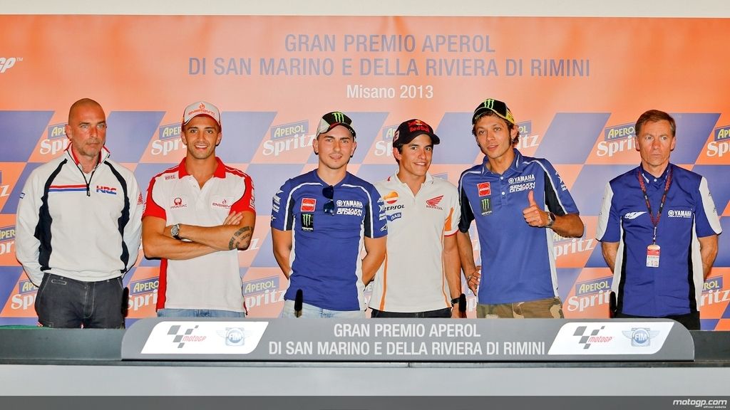 Valentino Rossi hace de anfitrión en Misano