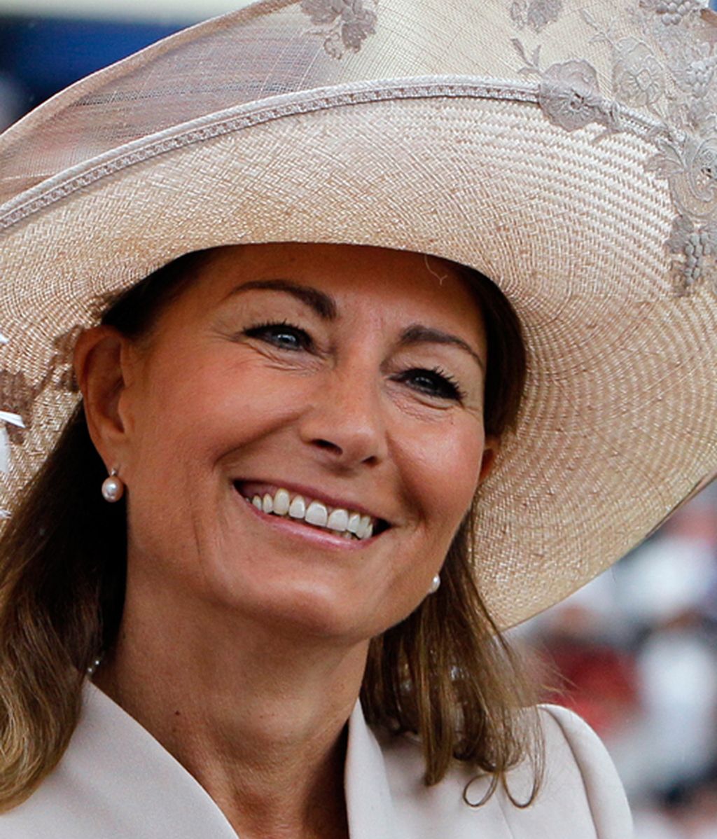 Beatriz de York se vuelve tímida con su sombrero en Ascot